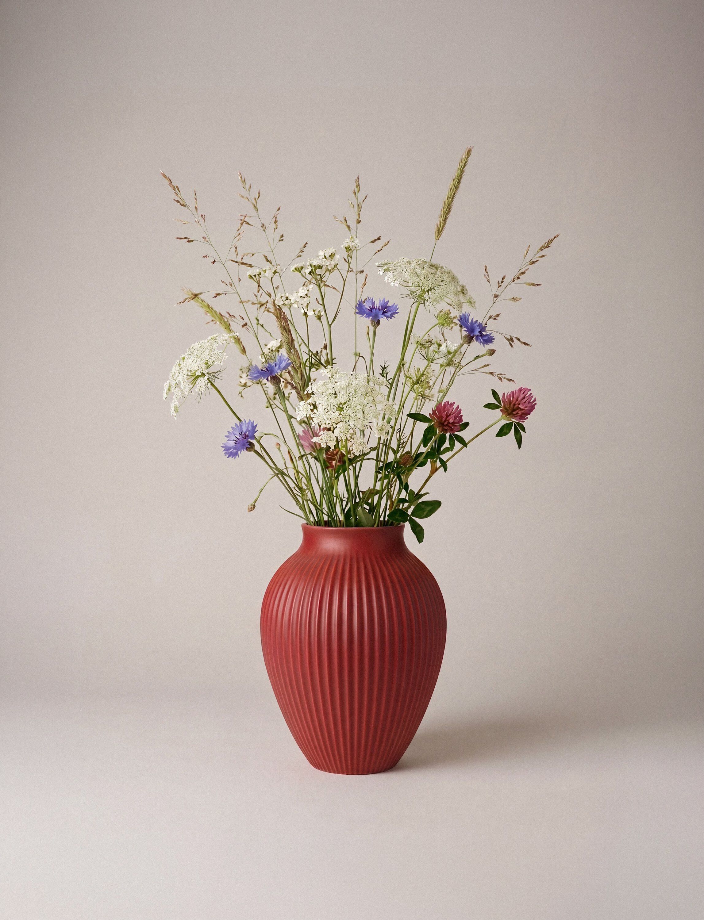 Knabstrup vase H 20 cm ripple soft cherry red