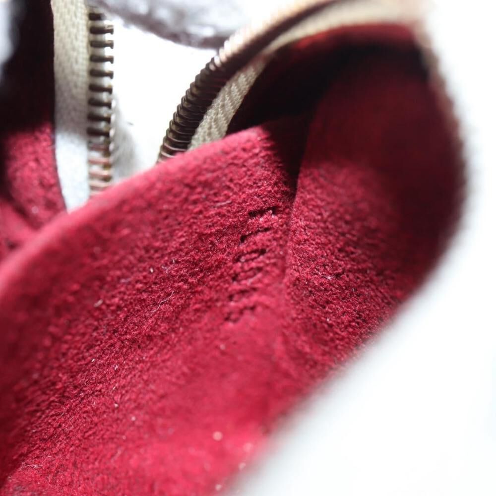 Louis Vuitton Trousse Toilette