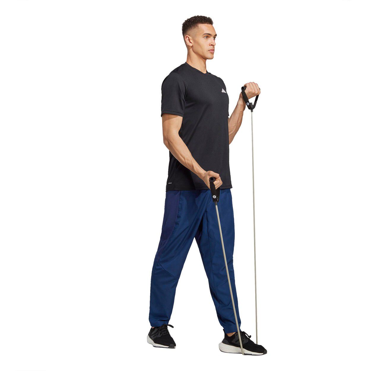 TRAIN ESSENTIALS T-SHIRT