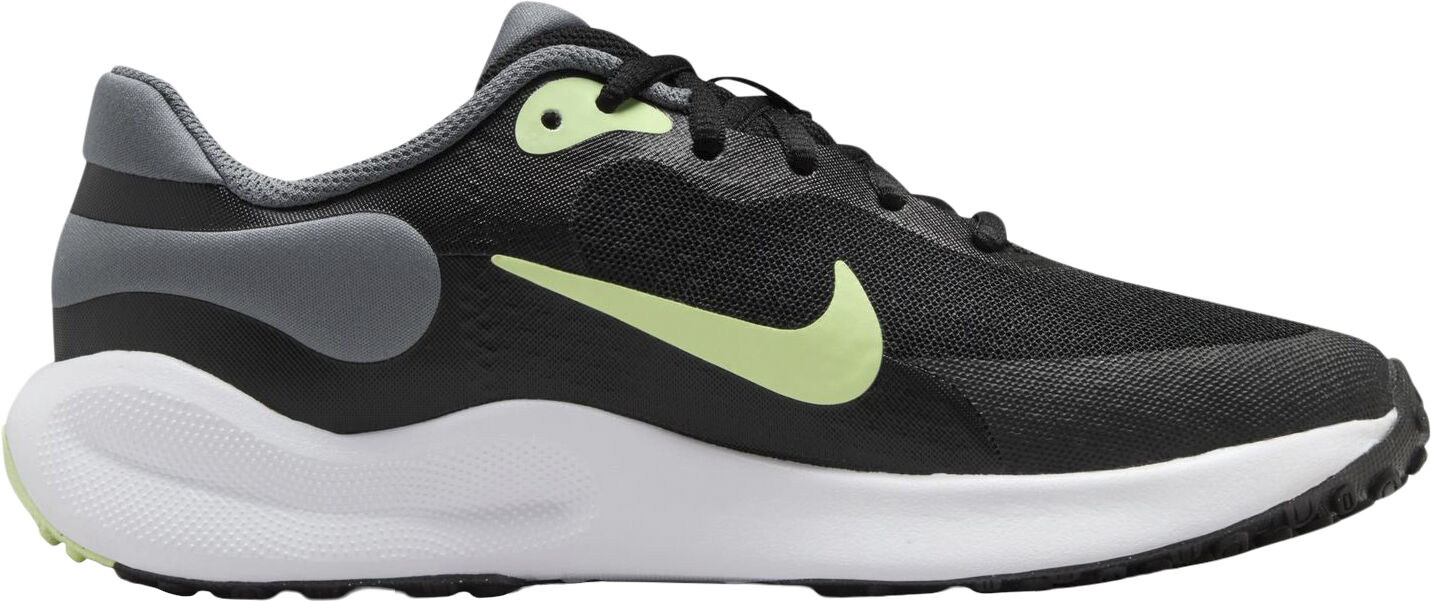 Revolution 7 sneakers