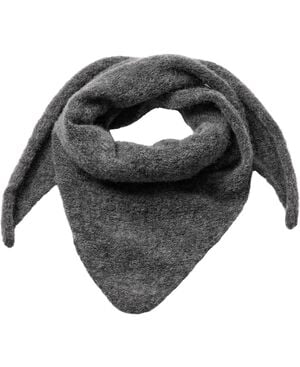 6921 Triangle Scarf