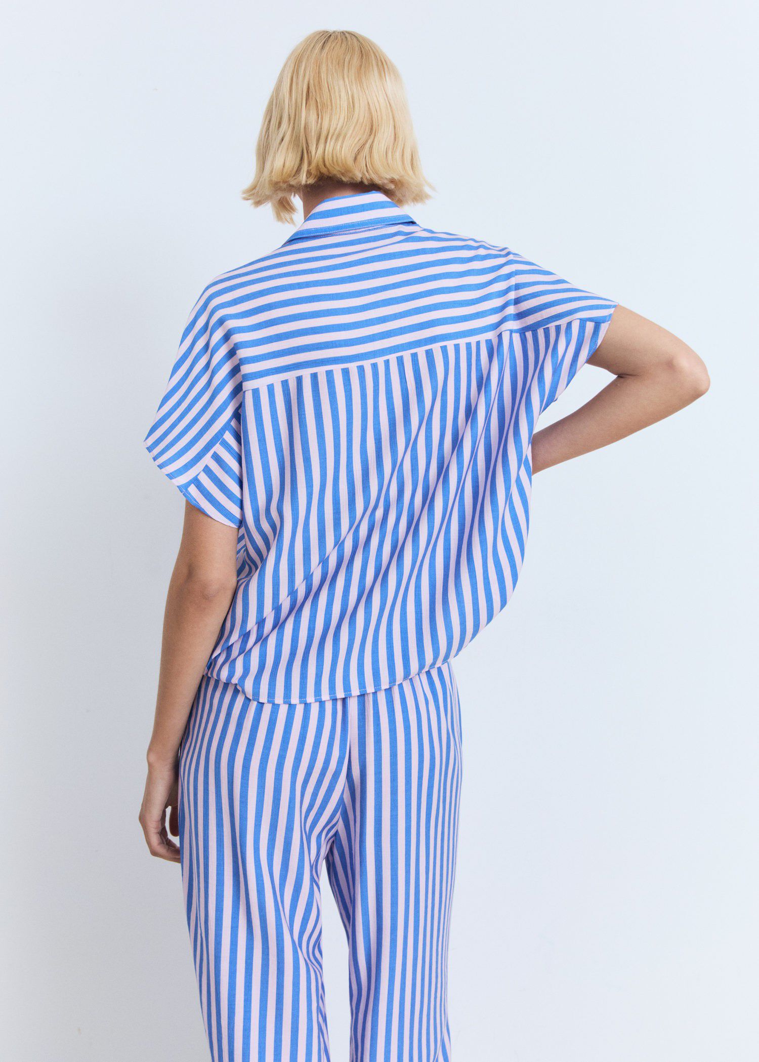 Short sleeve striped shirt