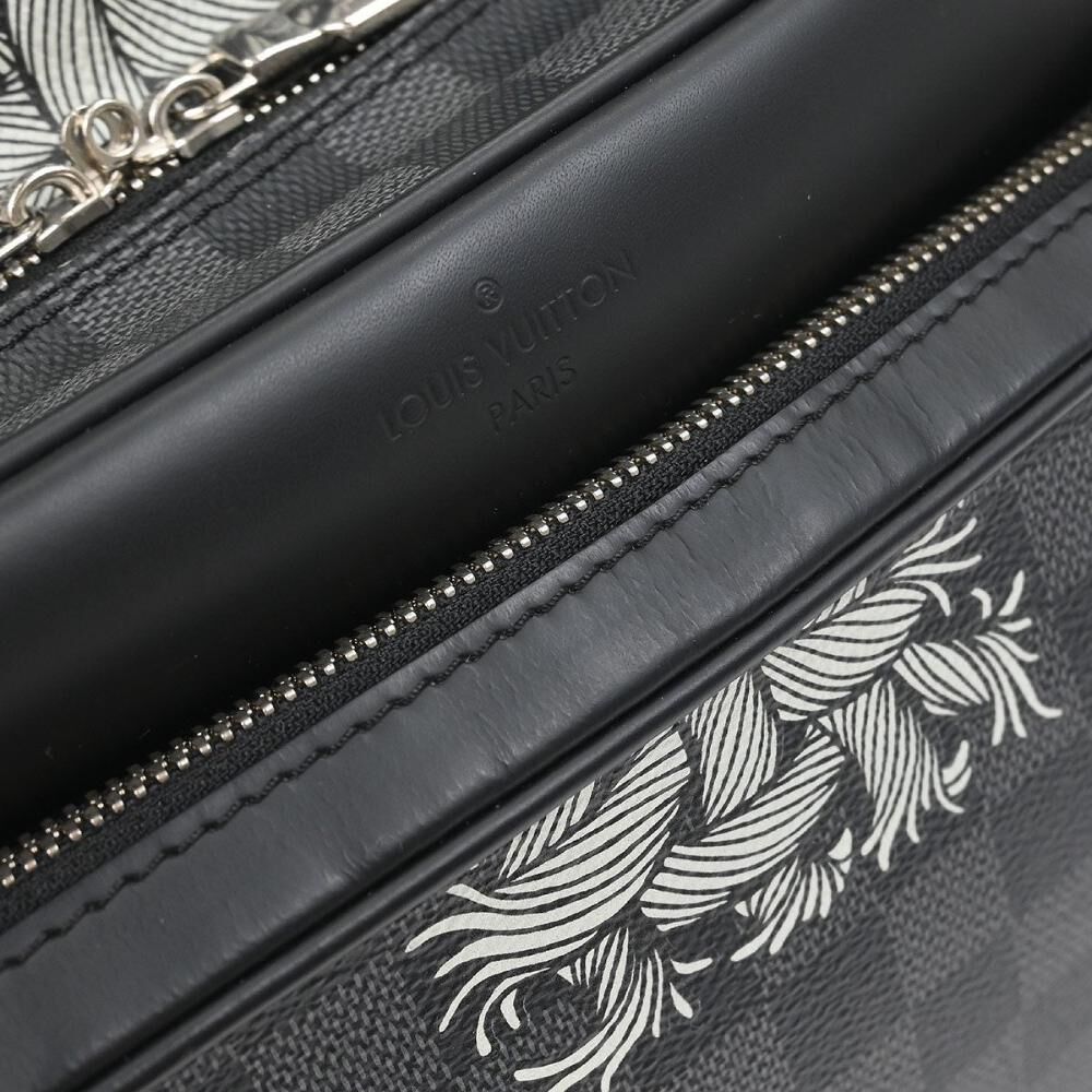 Louis Vuitton Messenger