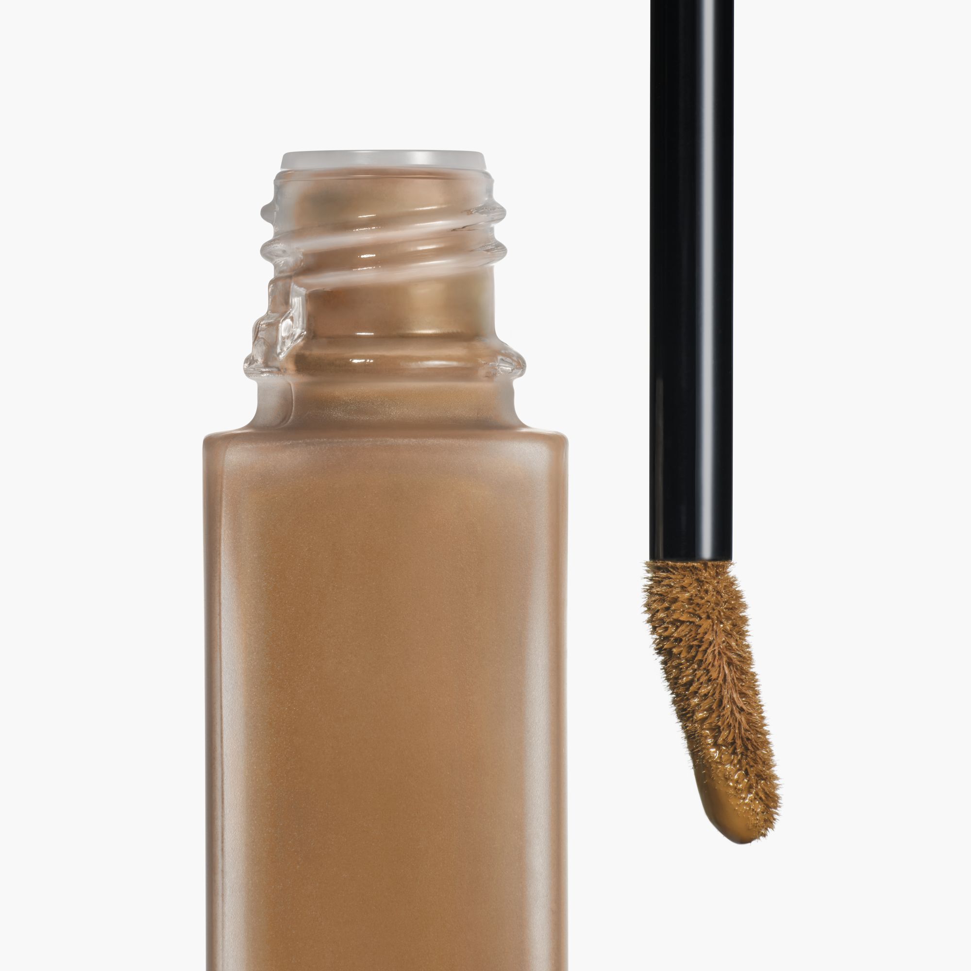 ULTRAWEAR  ALL-DAY COMFORT  FLAWLESS FINISH CONCEALER