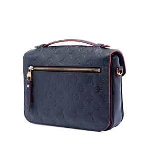 Louis Vuitton Shoulder Bags