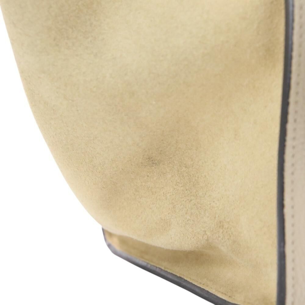 C&eacute;line Trapeze