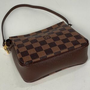 Louis Vuitton Trousse Makeup