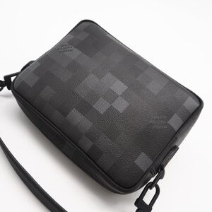 Louis Vuitton Shoulder Bags