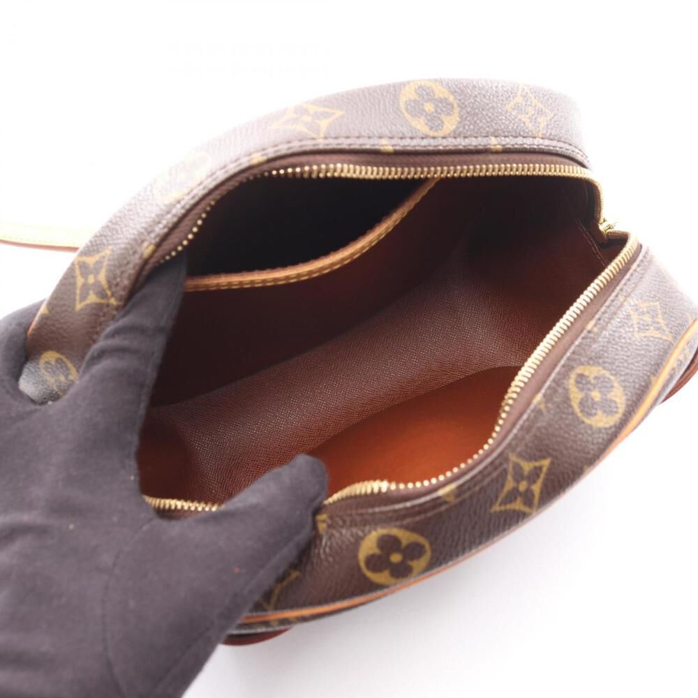 Louis Vuitton Shoulder Bags