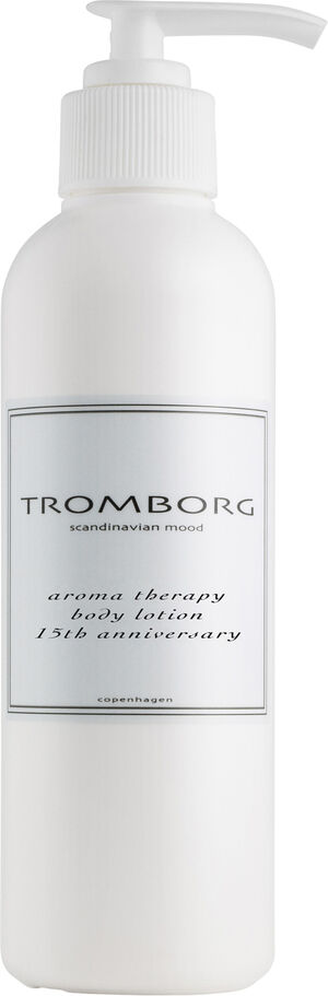 Aroma Therapy Body Lotion 15th Anniversary fra | 380.00 DKK | Magasin.dk