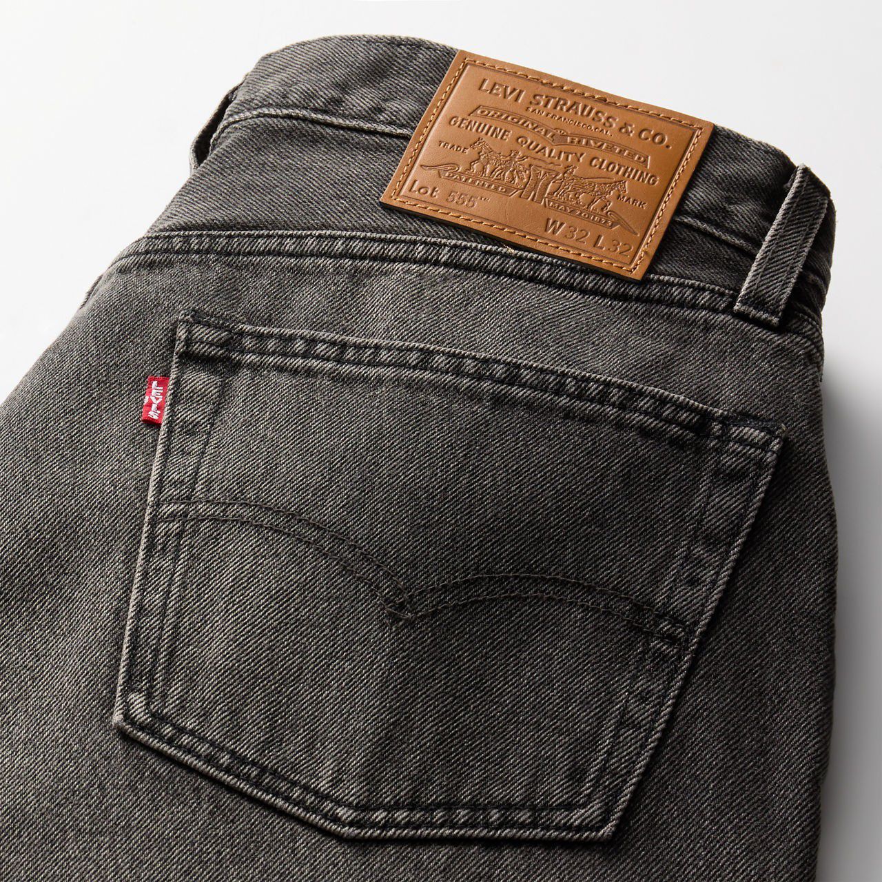 555 RELAXED STRAIGHT BACK ON T