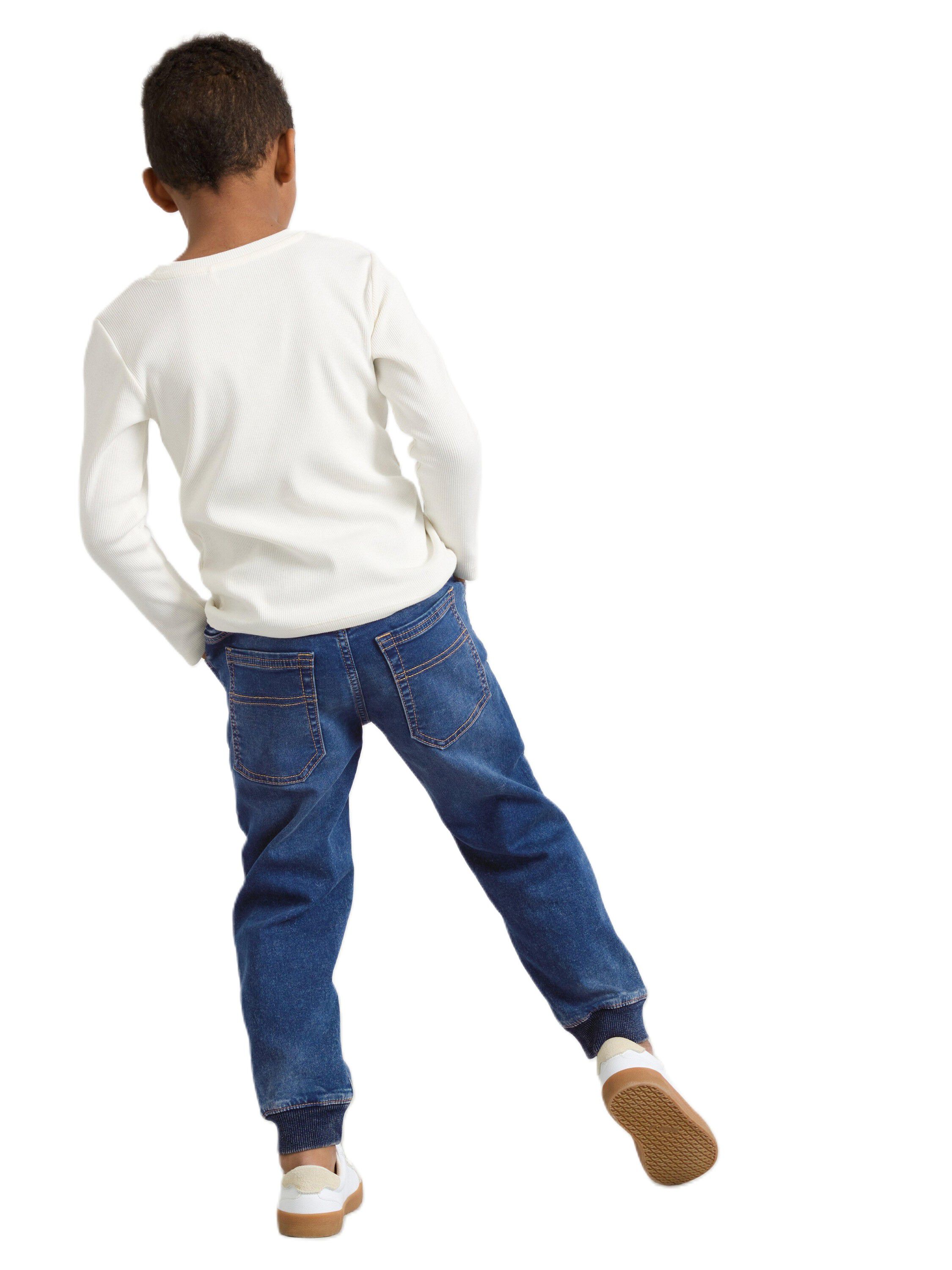 Comfy and stretchy pull-up jeans in