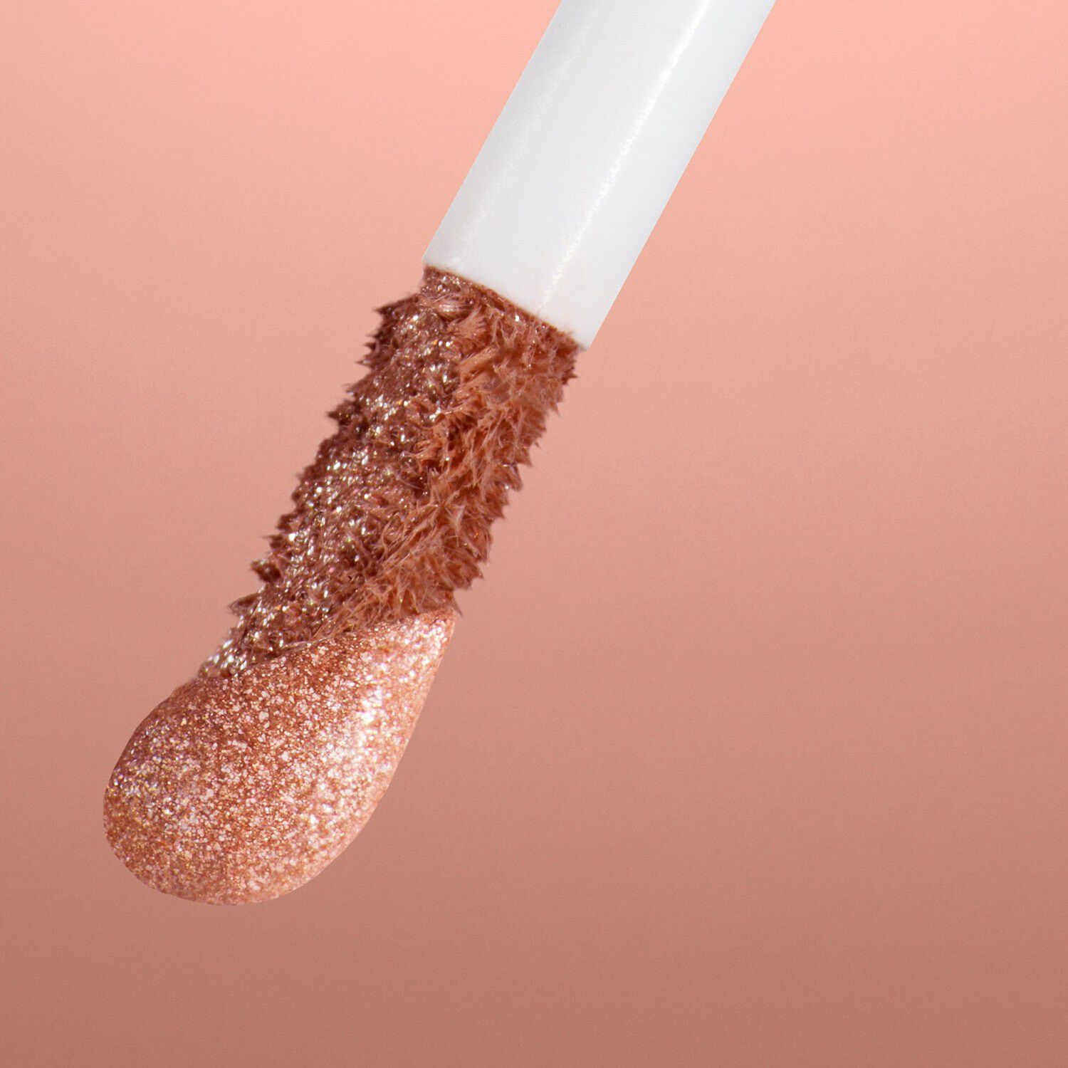 Sparked Liquid Eyeshadow - Flydende glitrende &oslash;jenskygge