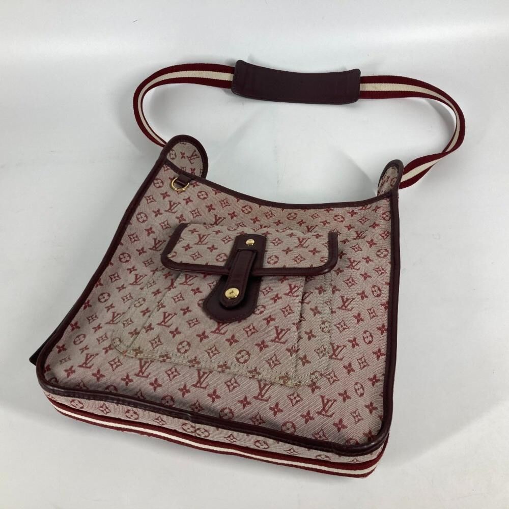 Louis Vuitton Shoulder Bags
