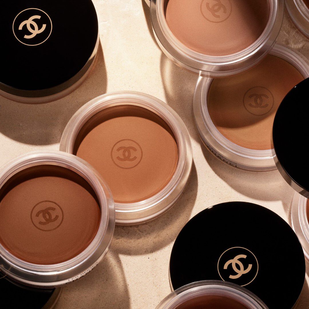 CREME-GEL BRONZER FOR EN SUND SOLKYSSET GL&Oslash;D.