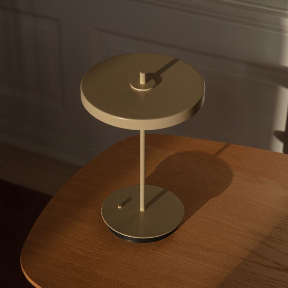 Asteria Move Monochrome