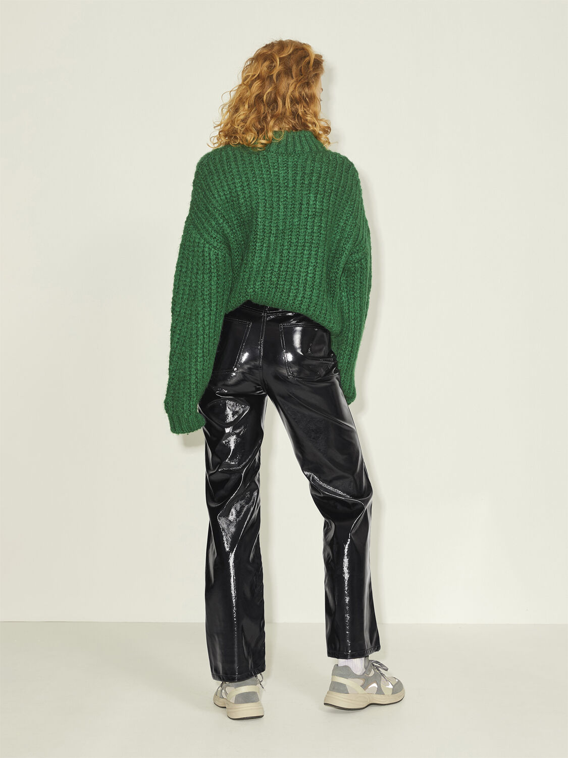 JXKENYA HW STRAIGHT FAUX LEAT PANTS