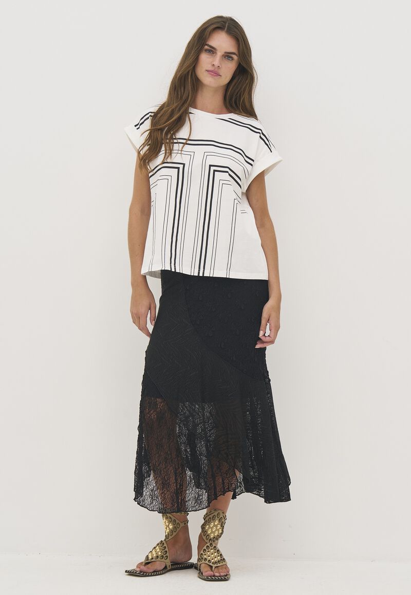 Daimi Tee