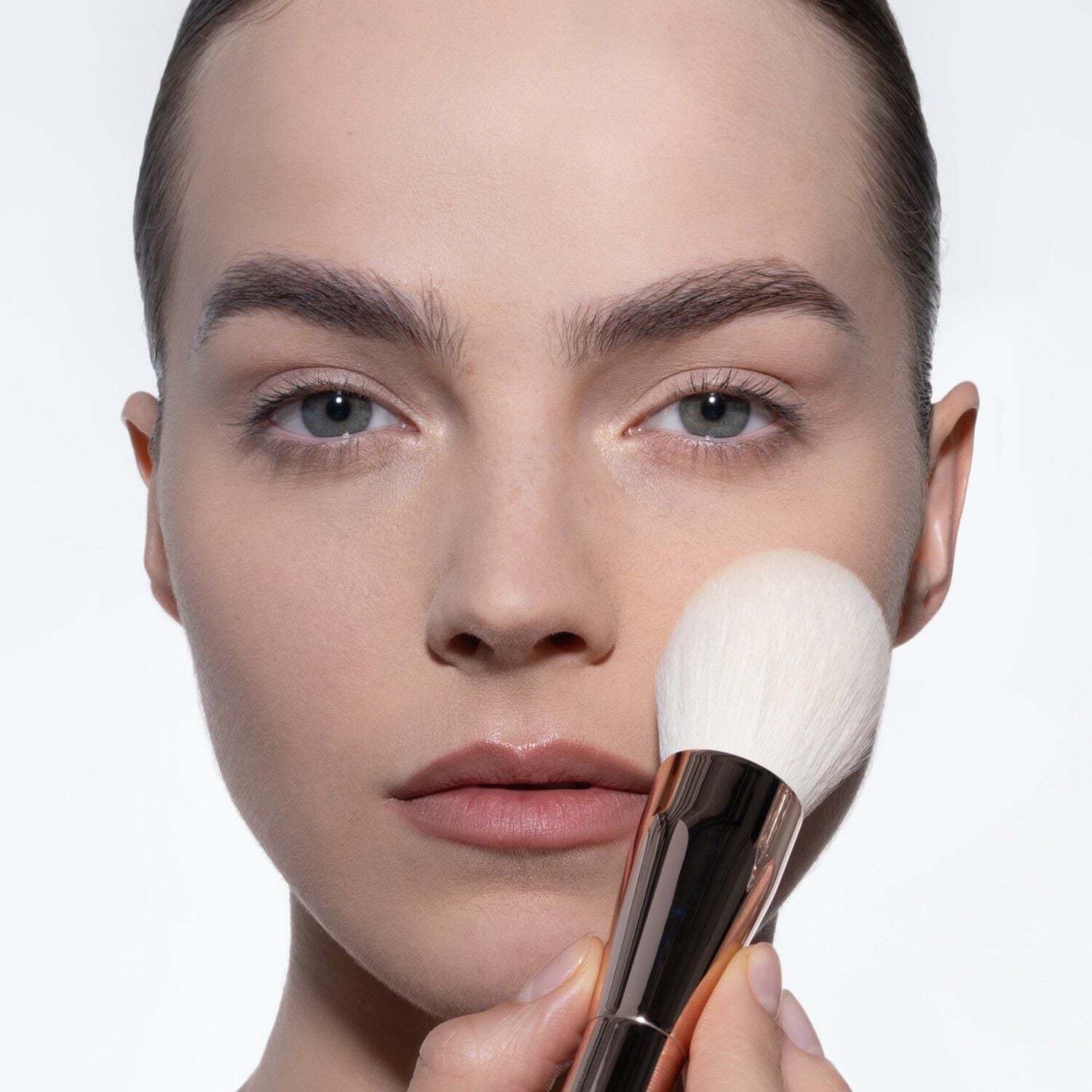 HY-GLAM Powder Brush - Ultra-bl&oslash;d rund ansigtsb&oslash;rste