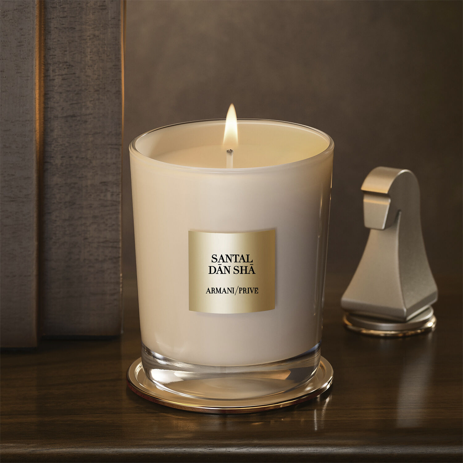 Armani/Priv&eacute; Santal D?n Sh? Scented Candle