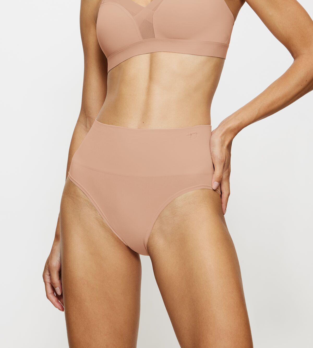 Triumph Soft Sculpt Bandeau String