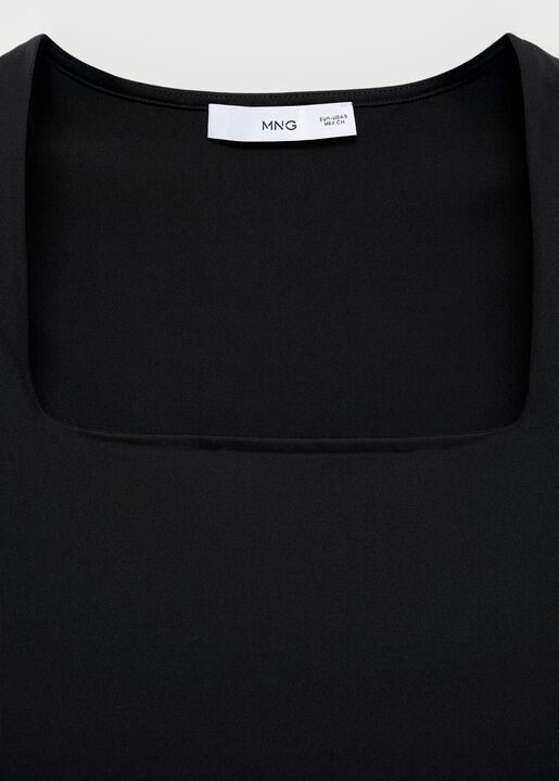 Fitted top with wide straps