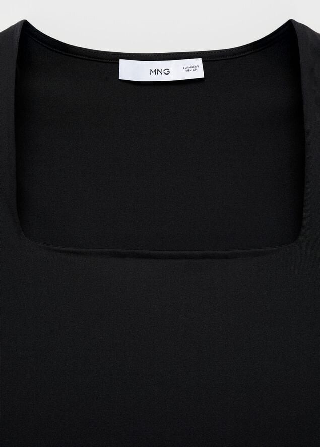 Fitted top with wide straps