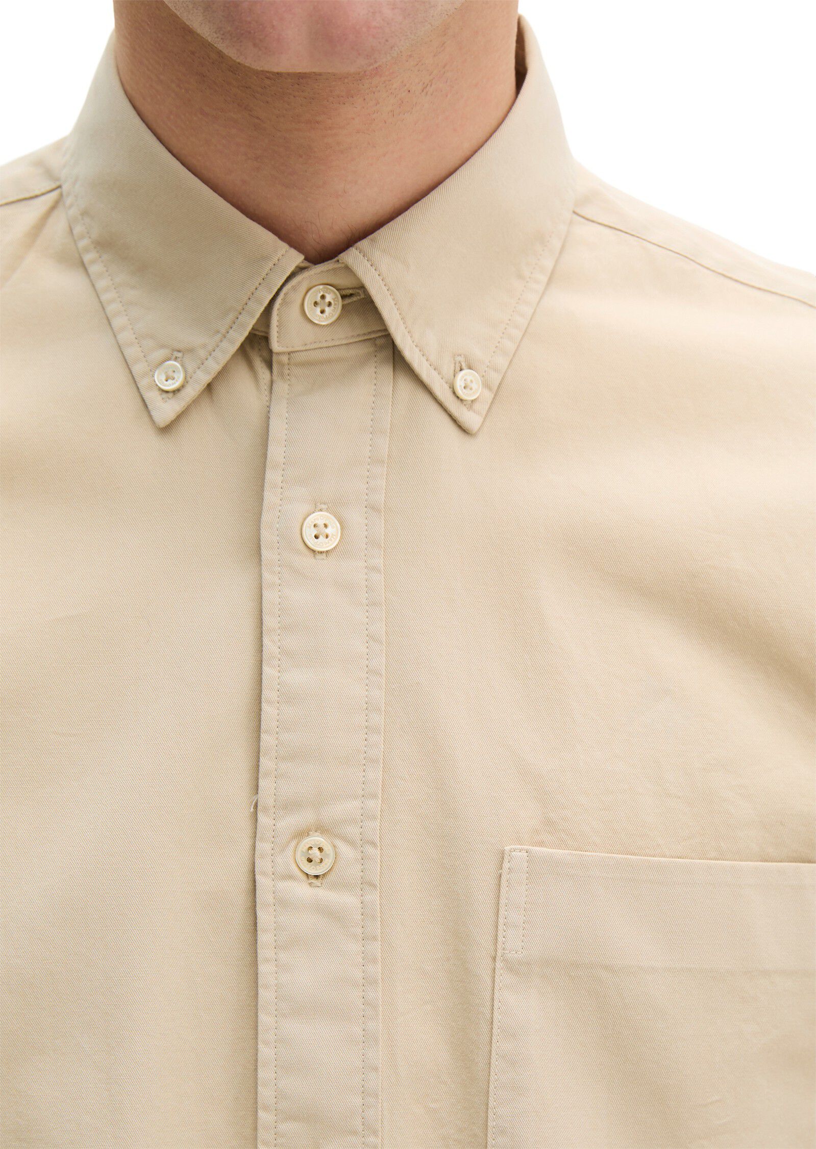 Button down collar, long sleeves, o