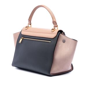 C&eacute;line Trapeze