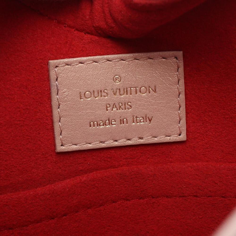 Louis Vuitton Shoulder Bags