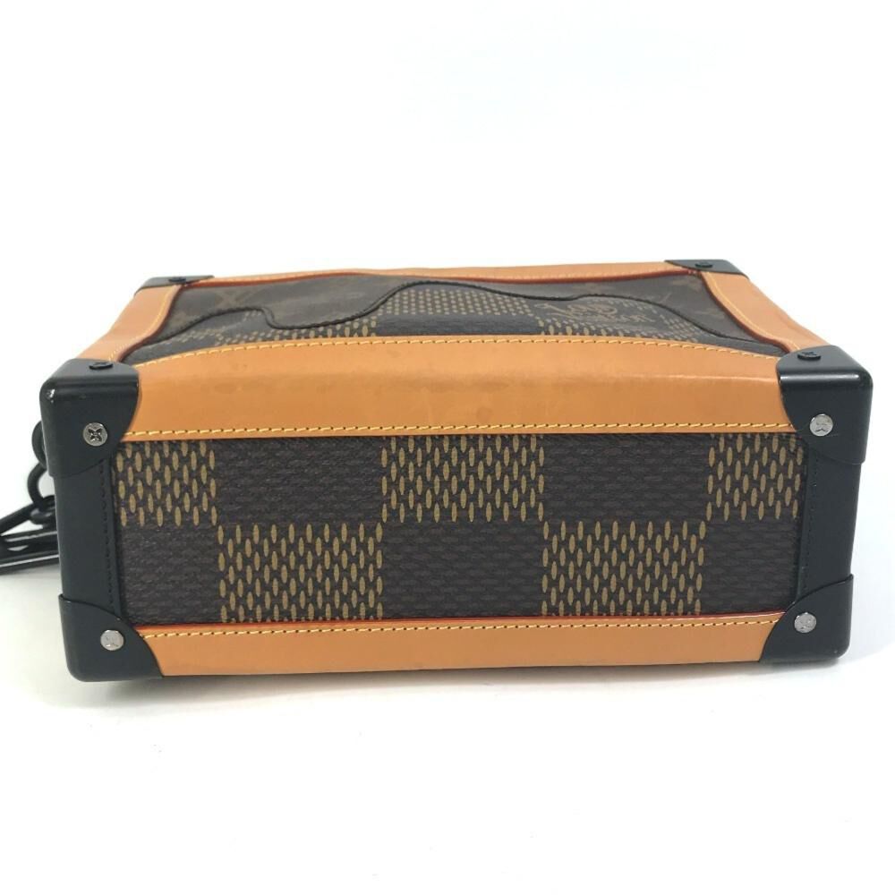 Louis Vuitton Shoulder Bags