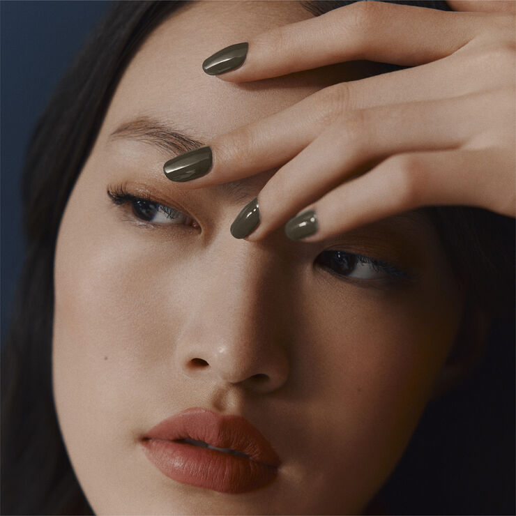 Les Mains Hermes Nail Polish, Vert Bronze