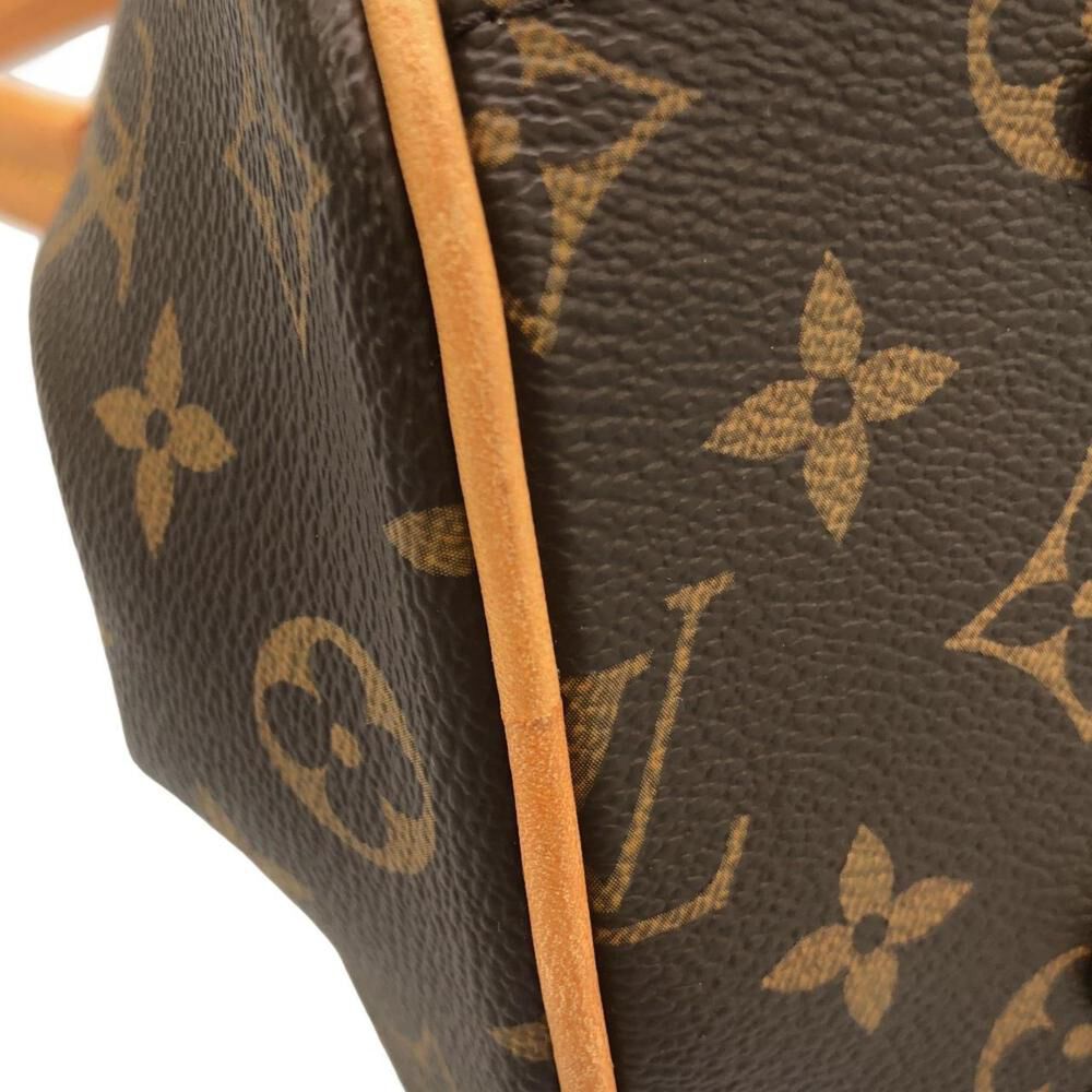 Louis Vuitton Shoulder Bags