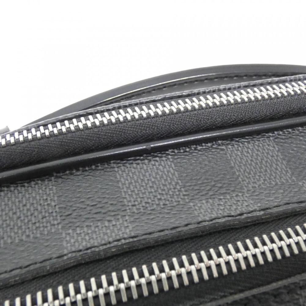 Louis Vuitton Shoulder Bags