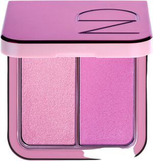 Pr&oslash;v Natashas seneste HY-BRID-innovation, HY-BLUSH, en Cloudy Cream Ch