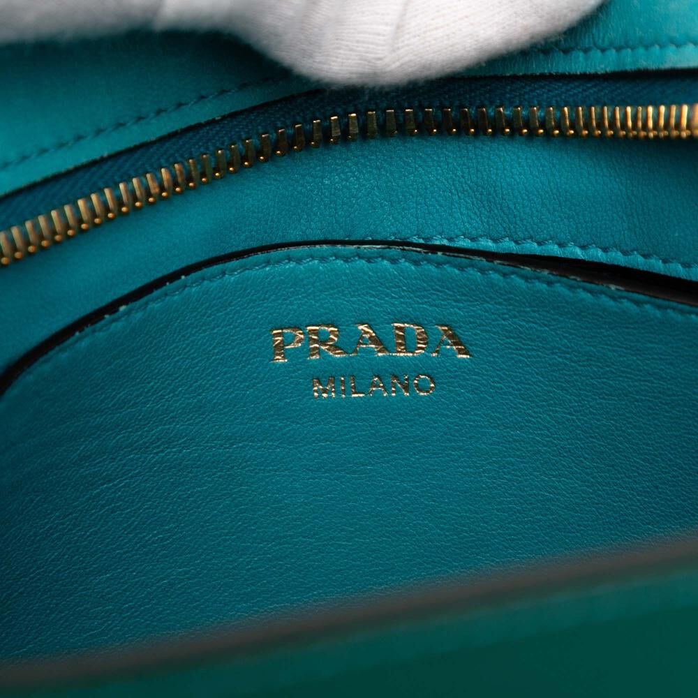 Prada Esplanade