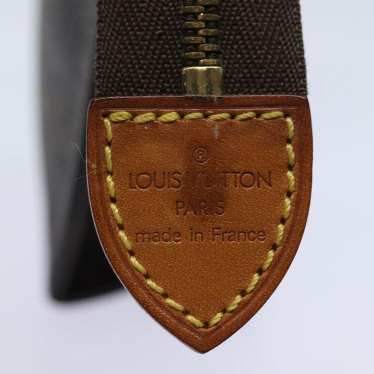 Louis Vuitton Poche Toilette