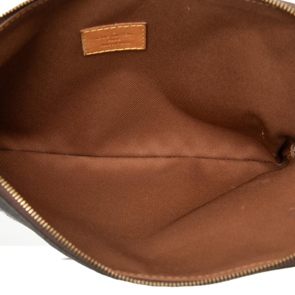 Louis Vuitton Clutch