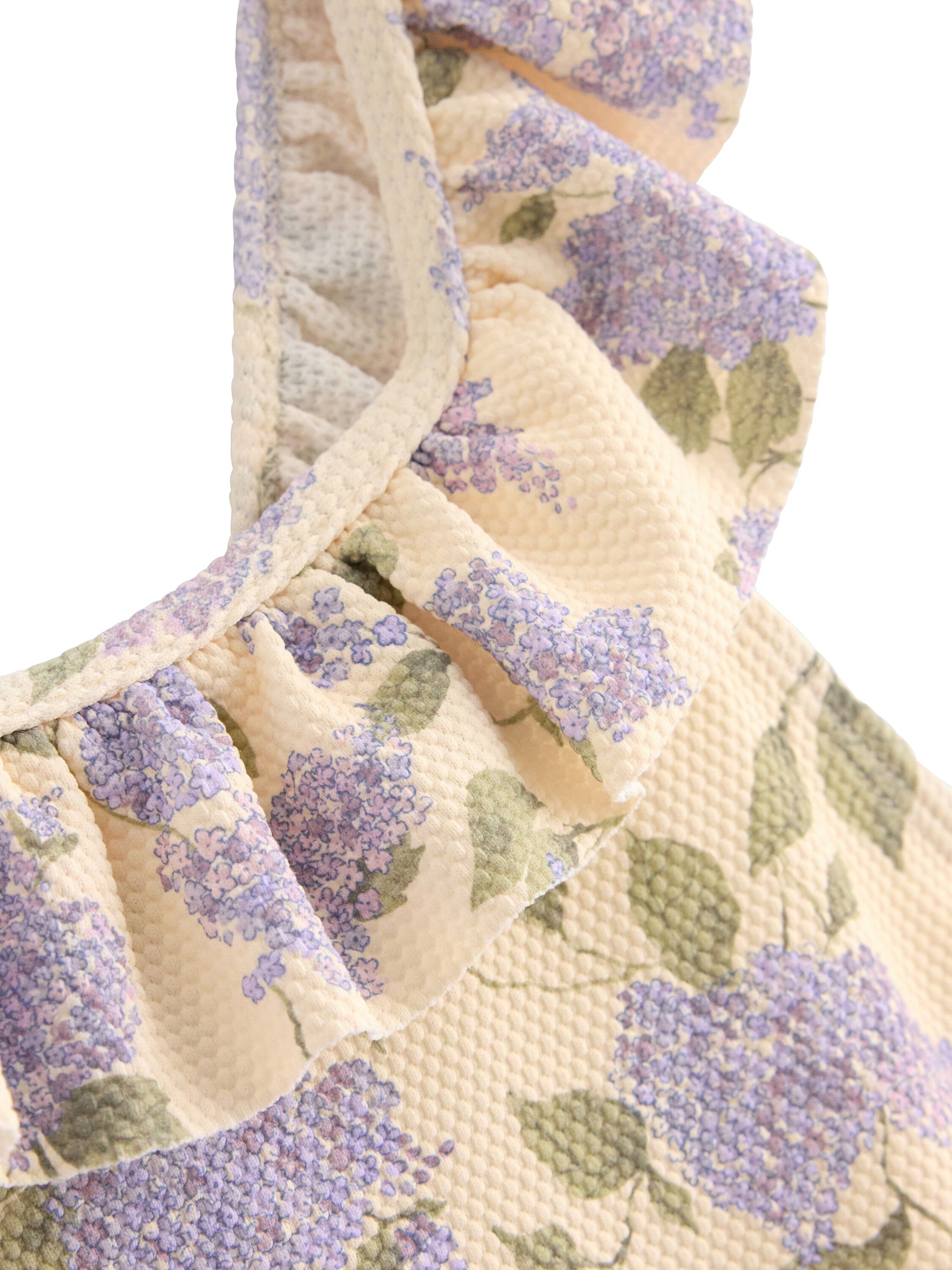 Swimsuit with cross back straps and