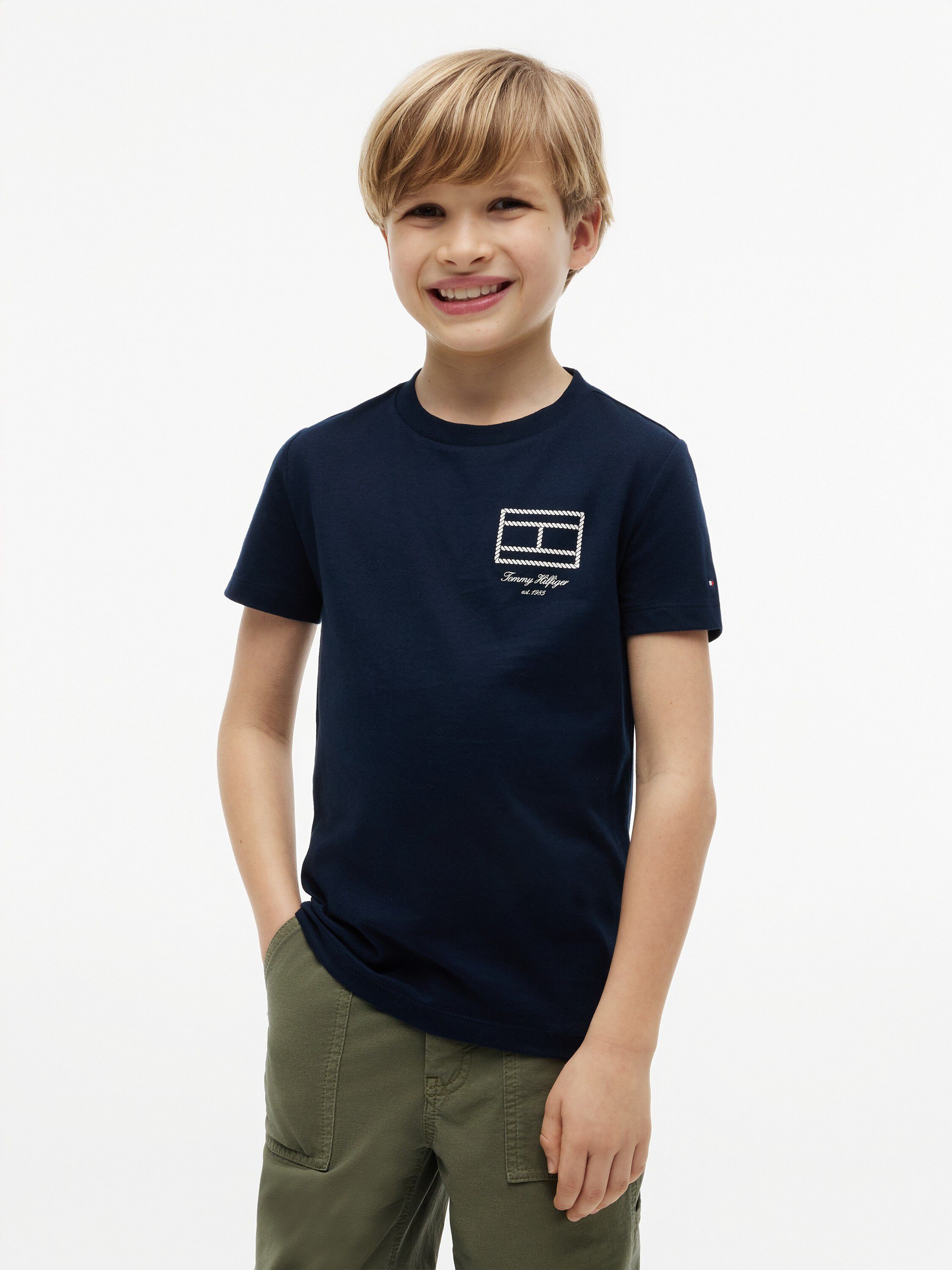 OUTLINE FLAG GRAPHIC T-SHIRT SS