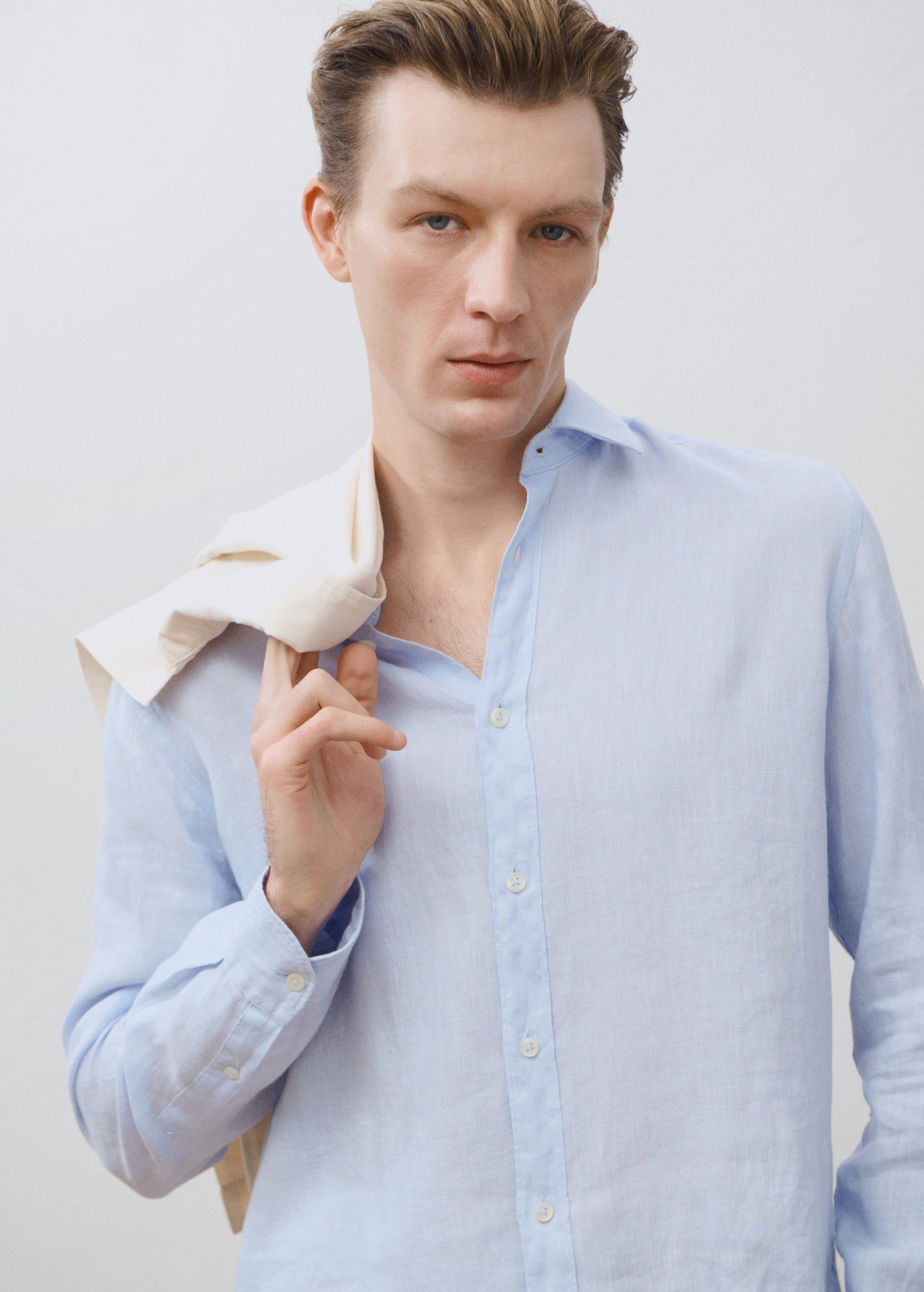 Regular-fit 100% linen shirt