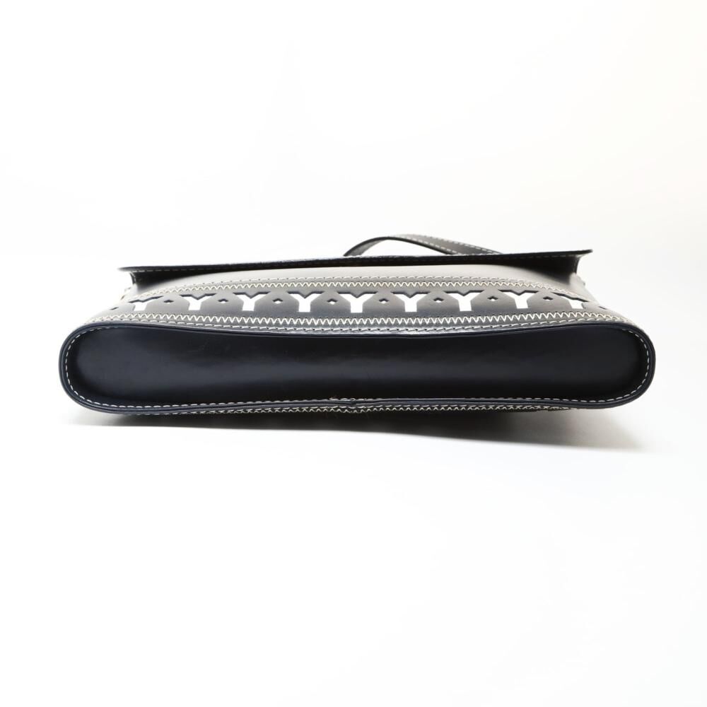 Yves Saint Laurent Shoulder Bag