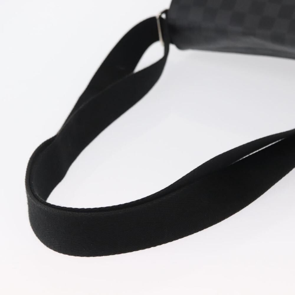 Louis Vuitton Shoulder Bags