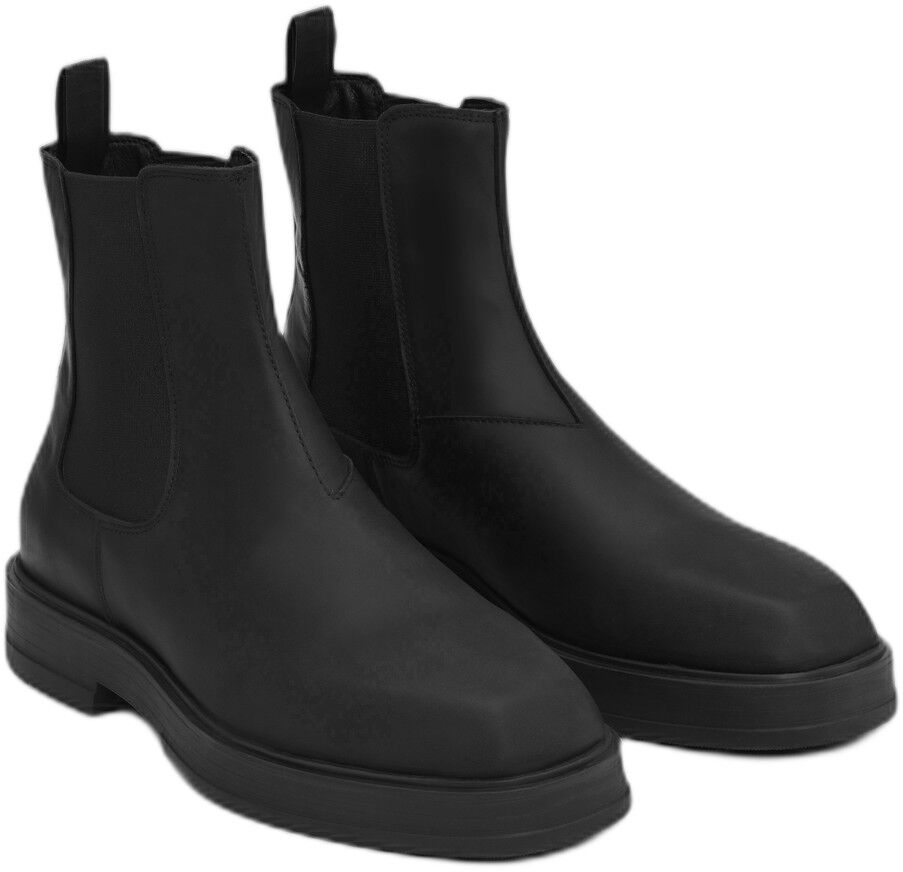 Chelsea Boot