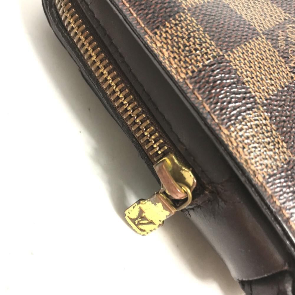 Louis Vuitton Clutch