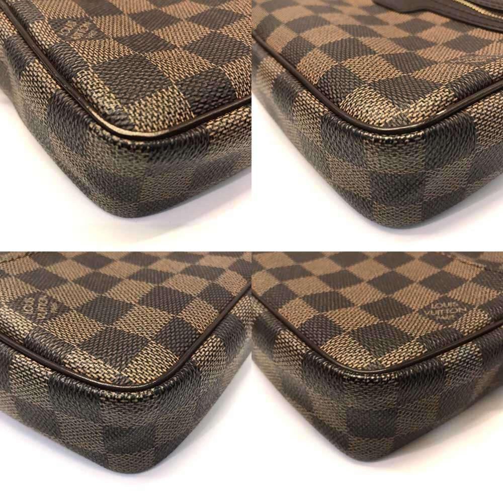 Louis Vuitton Clutch