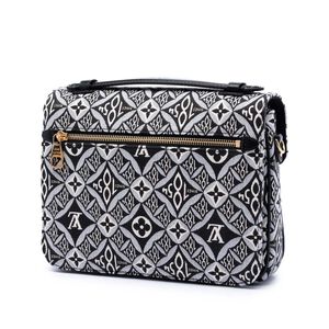 Louis Vuitton Pochette M&eacute;tis