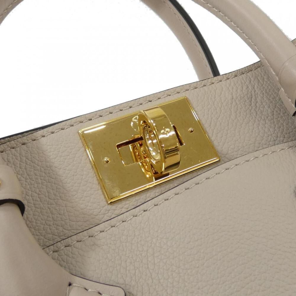 Louis Vuitton On My Side