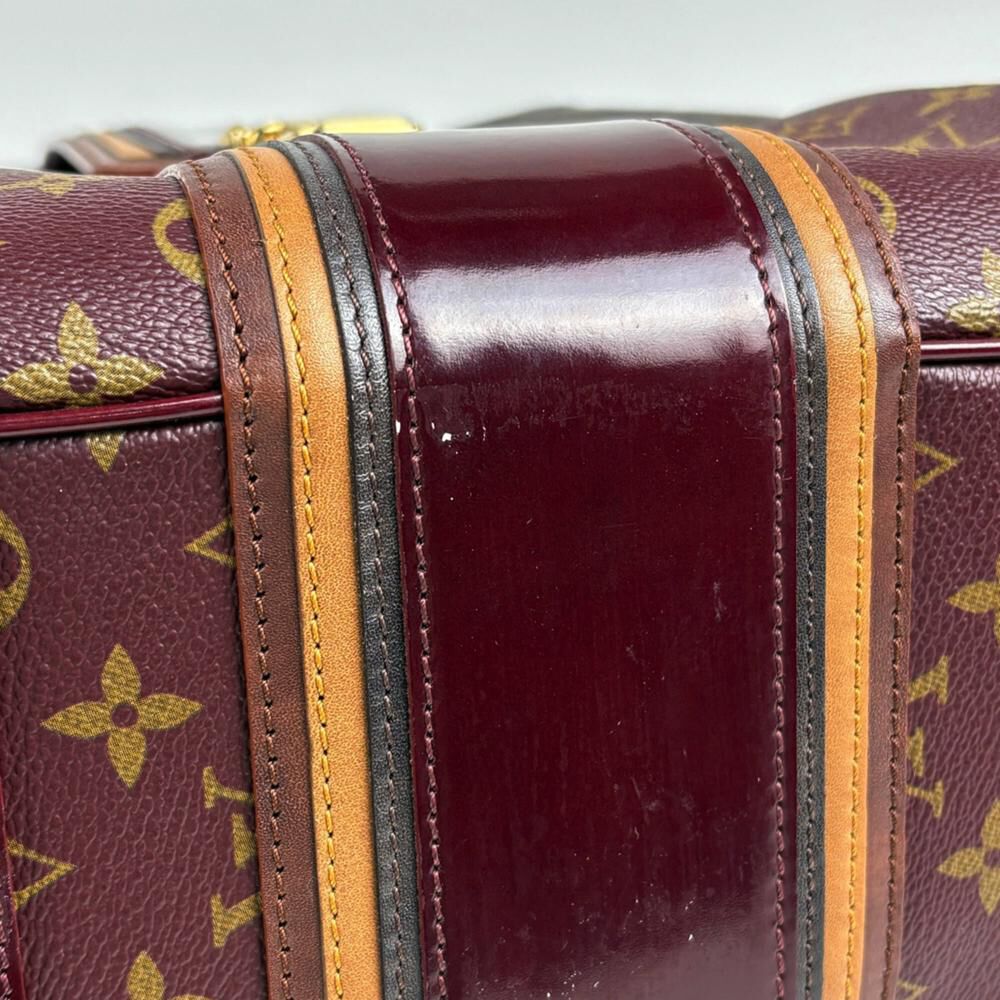 Louis Vuitton Shoulder Bags