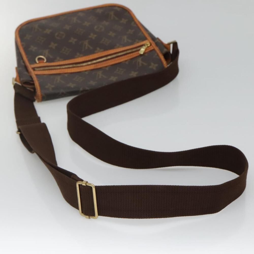 Louis Vuitton Messenger
